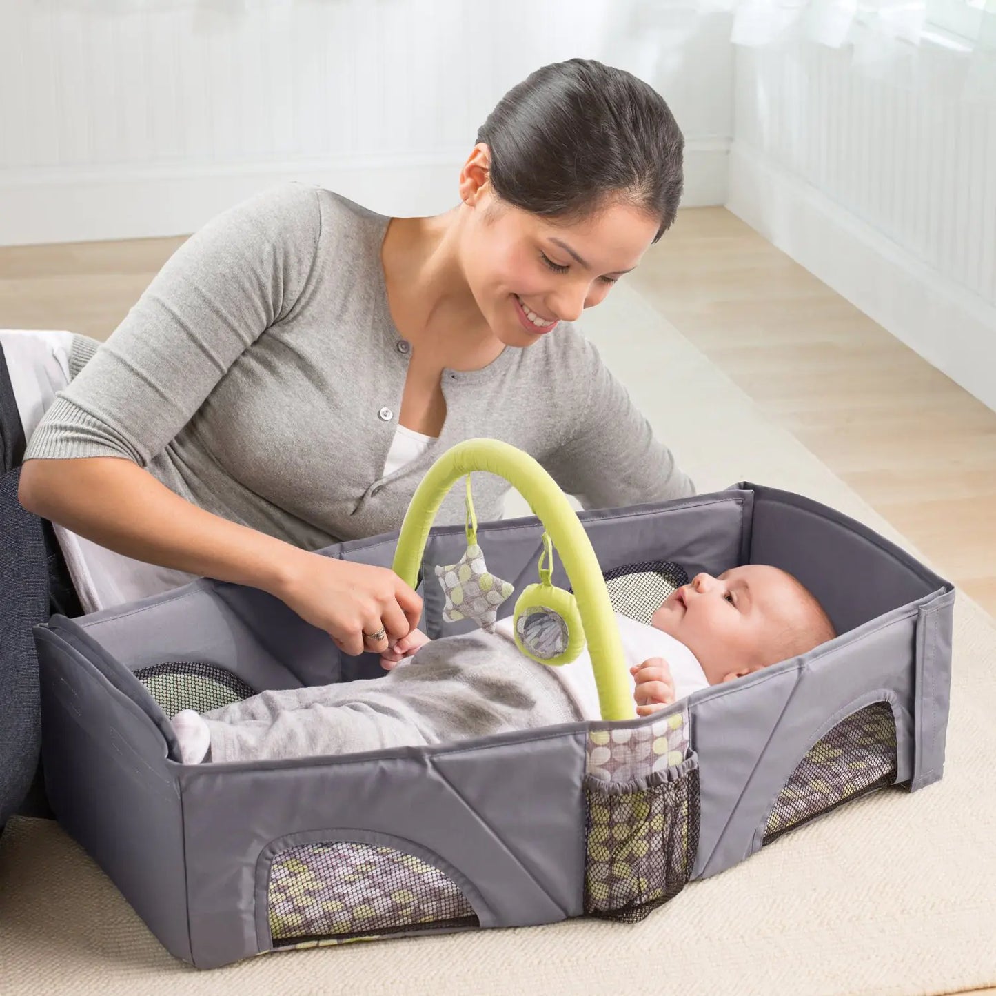 Nimora BabyNest – Cuna portátil y plegable para viaje 👶✨