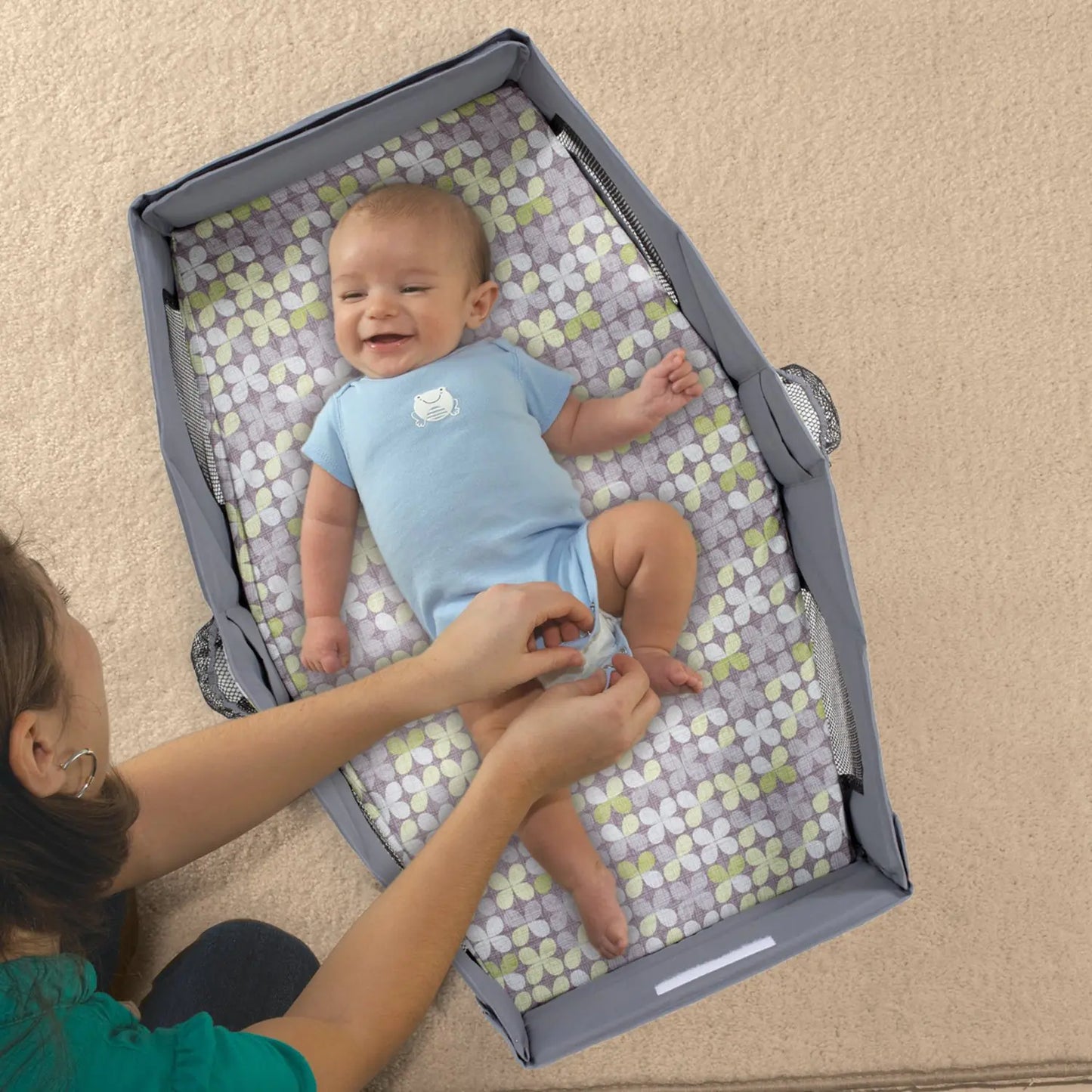 Nimora BabyNest – Cuna portátil y plegable para viaje 👶✨